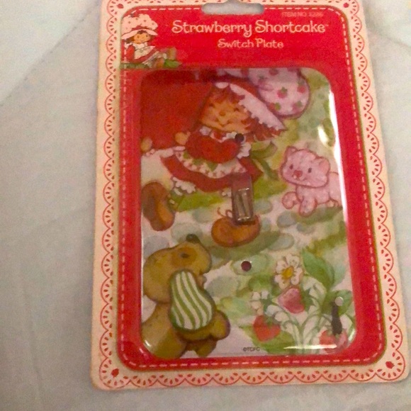 Strawberry Shortcake switch plate new RIX Products LLC - Picture 1 of 2